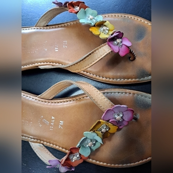 Italiana Shannie Floral Flats   Size 7 - Picture 3 of 7